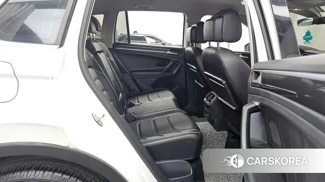 Volkswagen Tiguan second Generation 2020 Белый из Кореи, фото 3