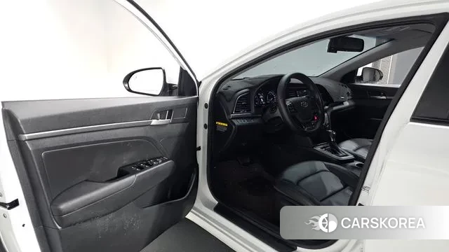 Hyundai Avante AD 2018 Белый из Кореи, фото 3