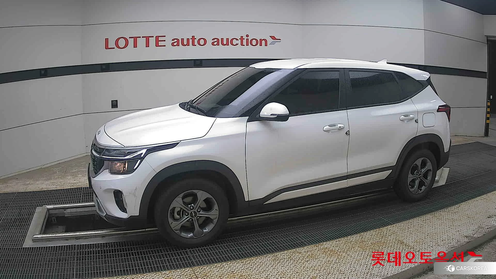 Kia Seltos 2024 Белый из Кореи, фото 3