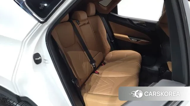 Lexus NX350h Second generation 2024 Белый из Кореи, фото 3