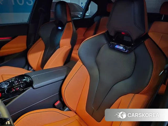 BMW M5 (G90) 2025 Черный из Кореи, фото 3