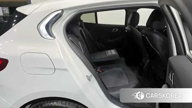 BMW 1 Series (F40) 2024 Белый из Кореи, фото 3