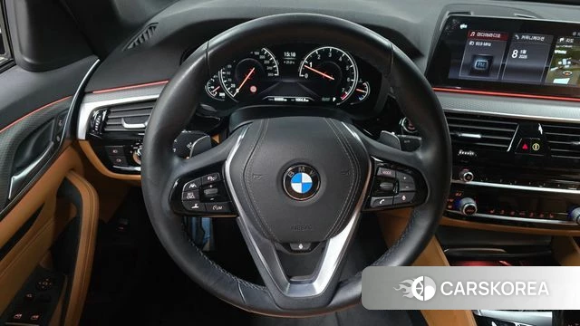 BMW 5 Series (G30) 2018 Черный из Кореи, фото 3