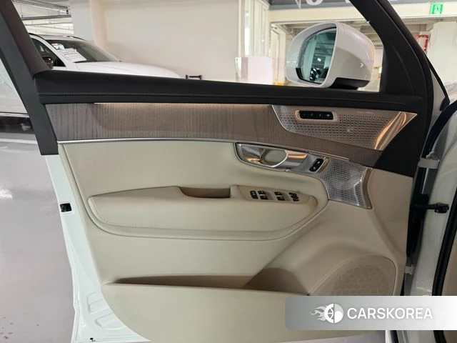 Volvo XC90 second Generation 2026 Белый из Кореи, фото 3