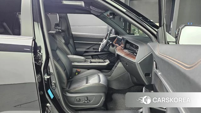 Ssangyong Torres EVX 2024 Черный из Кореи, фото 3