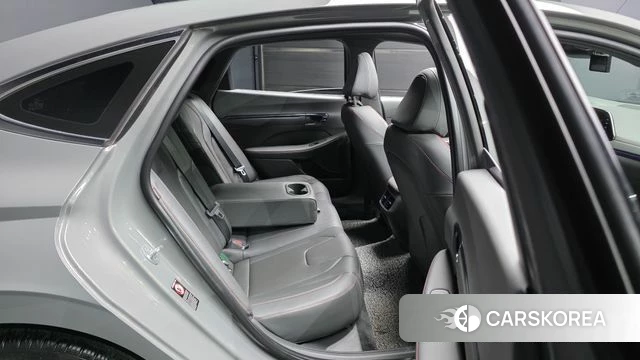 Hyundai Sonata (DN8) 2022 Серебристо-серый из Кореи, фото 3