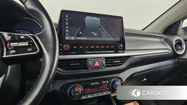 Kia The New K3 2nd generation 2022 Белый из Кореи, фото 3