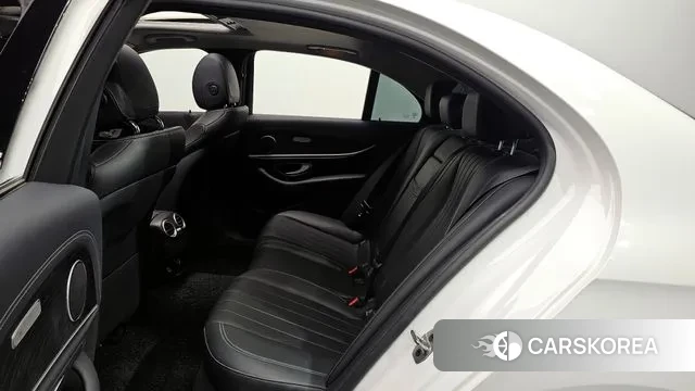 Mercedes-Benz E-Class W213 2020 Белый из Кореи, фото 3