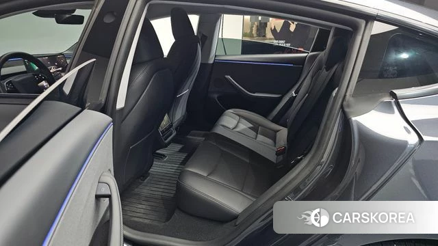 Tesla Model 3 2025 Серый из Кореи, фото 3