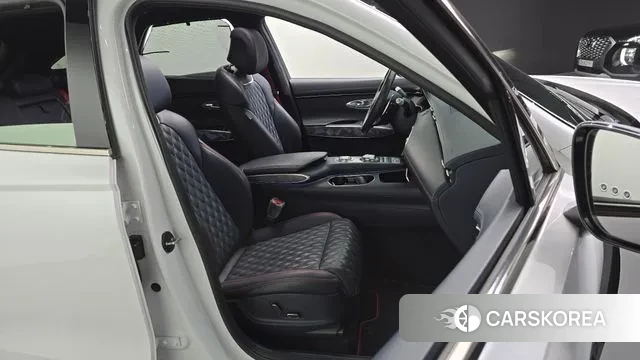 Genesis GV70 2022 Белый из Кореи, фото 3