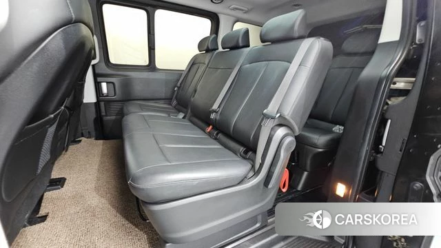 Hyundai Staria 2023 Черный из Кореи, фото 3