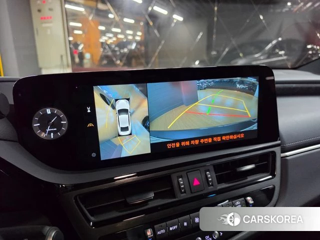 Lexus ES300h 7th generation 2025 Серый из Кореи, фото 3