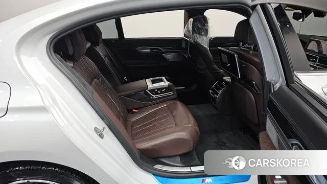 BMW 7 Series (G11) 2022 Белый из Кореи, фото 3