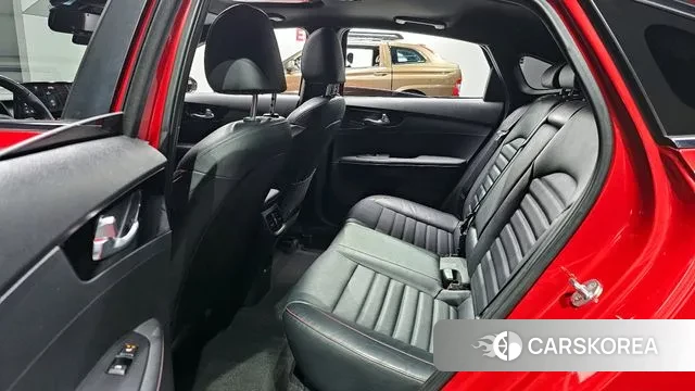 Kia The New K3 2nd generation 2022 Красный из Кореи, фото 3