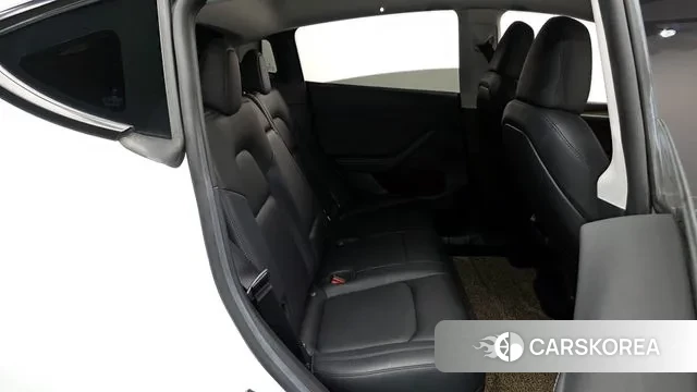 Tesla Model Y 2023 Белый из Кореи, фото 3