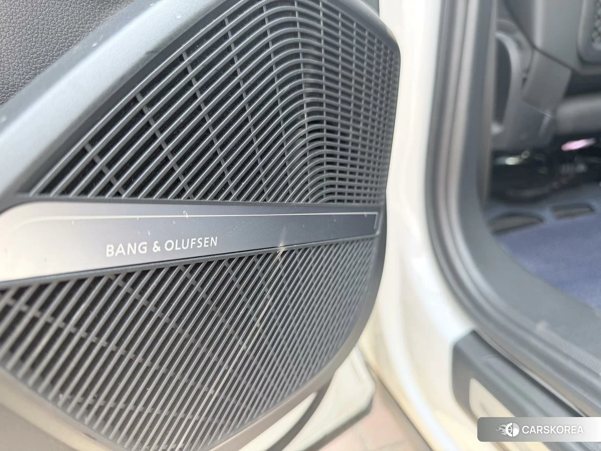 Audi Q5L 2021 Белый из Китая, фото 3