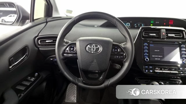 Toyota Prius 4th Generation 2021 Белый из Кореи, фото 3