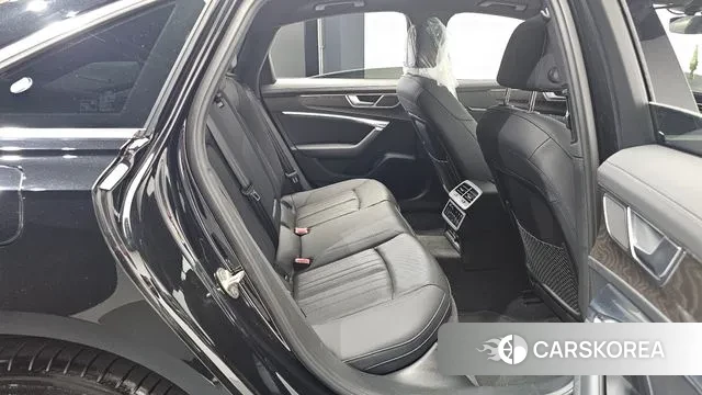 Audi A6 (C8) 2023 Черный из Кореи, фото 3