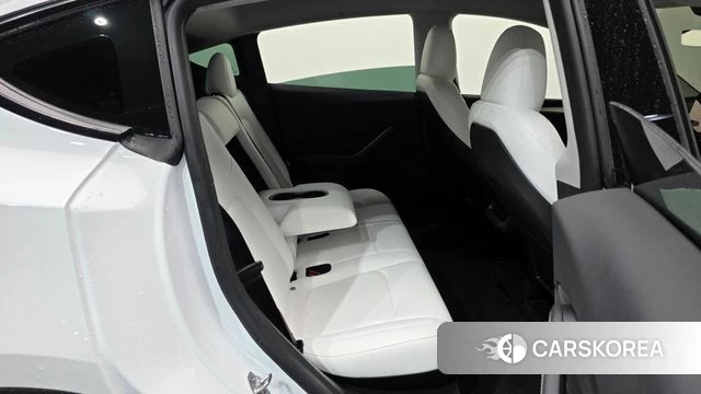 Tesla Model Y 2023 Белый из Кореи, фото 3