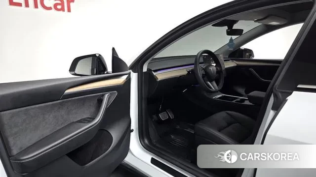 Tesla Model Y 2023 Белый из Кореи, фото 3