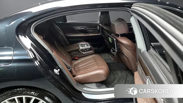 BMW 7 Series (G11) 2020 Черный из Кореи, фото 3