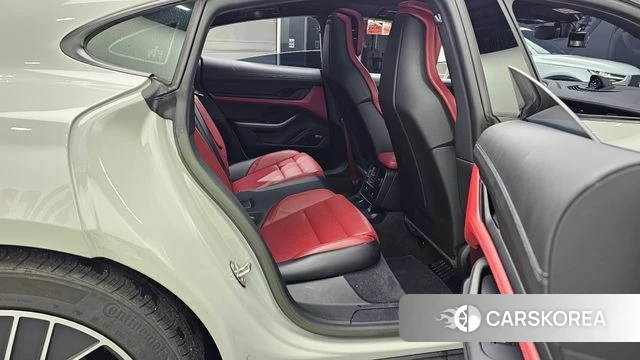 Porsche Taycan 2023 Серебристо-серый из Кореи, фото 3