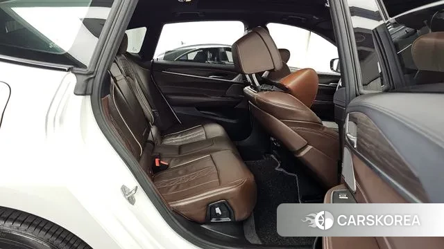 BMW 6 Series GT (G32) 2020 Белый из Кореи, фото 3