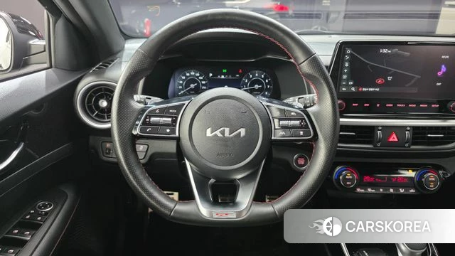 Kia The New K3 2nd generation 2022 Черный из Кореи, фото 3