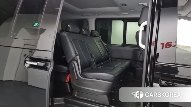 Hyundai Staria 2023 Черный из Кореи, фото 3