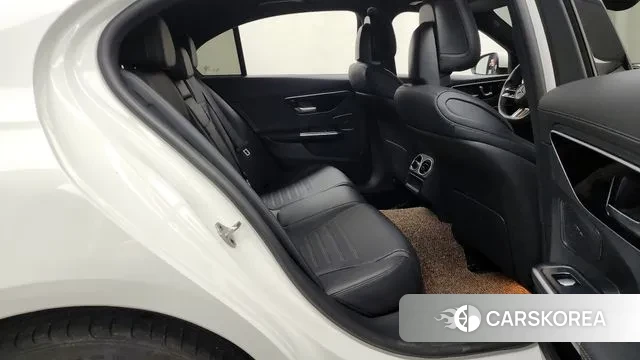 Mercedes-Benz C-Class W206 2022 Белый из Кореи, фото 3