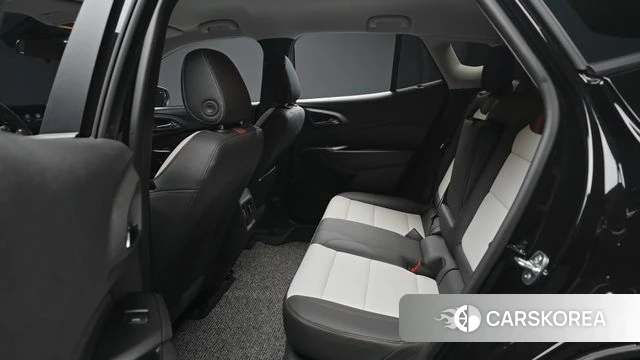 Chevrolet (GM Daewoo) Trax Crossover 2025 Черный из Кореи, фото 3