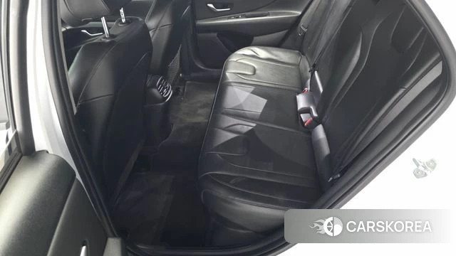 Hyundai Avante Hybrid (CN7) 2022 Белый из Кореи, фото 3