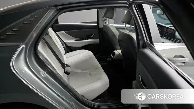 Hyundai Avante Hybrid (CN7) 2022 Серый из Кореи, фото 3