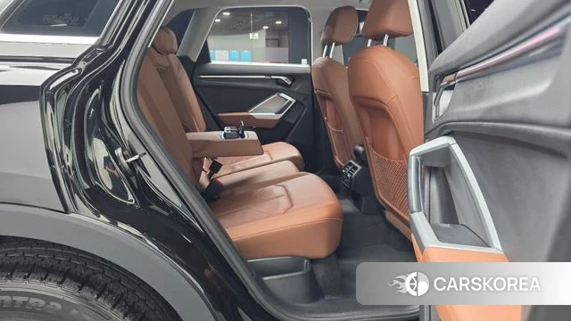 Audi Q3 (F3) 2020 Черный из Кореи, фото 3