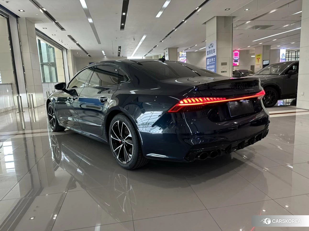 Audi A7L 2022 Черный из Китая, фото 3