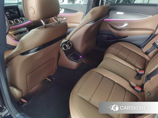 Mercedes-Benz E-class id 4218667 из Китая 3