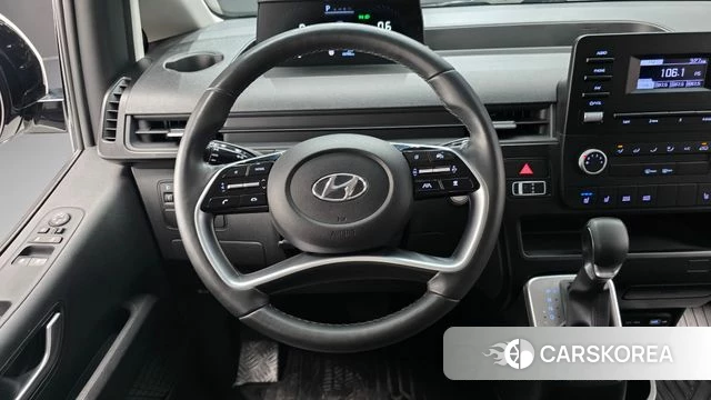Hyundai Staria 2023 Белый из Кореи, фото 3