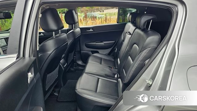 Kia Sportage The Bold 2021 Серый из Кореи, фото 3