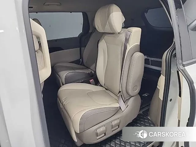 Kia Carnival 4th generation 2023 Белый из Кореи, фото 3