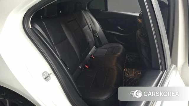 Mercedes-Benz C-Class W205 2019 Белый из Кореи, фото 3