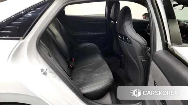 Hyundai The New Avante (CN7) 2023 Белый из Кореи, фото 3