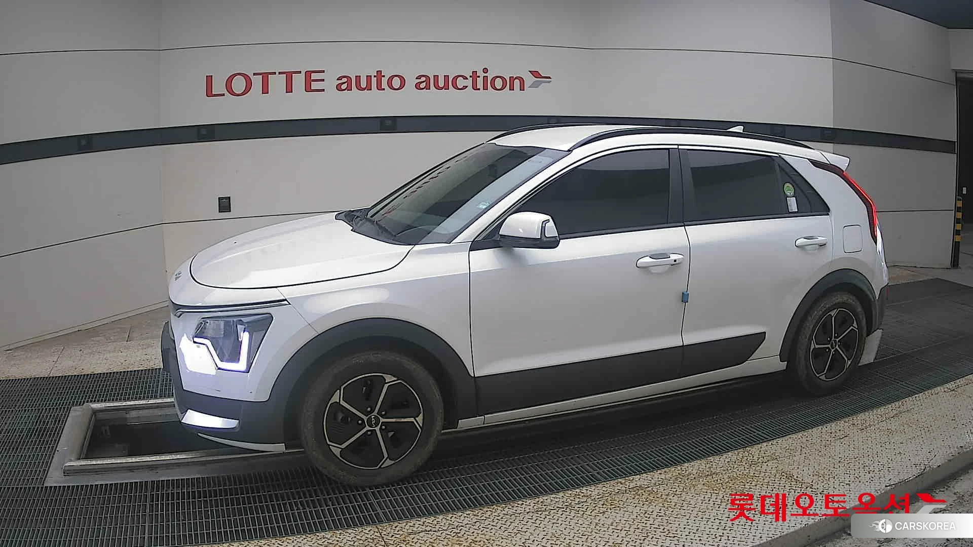 Kia Niro Hybrid 2022 Белый из Кореи, фото 3