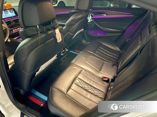 BMW 5 Series (G30) 2018 Белый из Кореи, фото 3