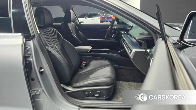 Hyundai Grandeur (GN7) 2023 Серый из Кореи, фото 3