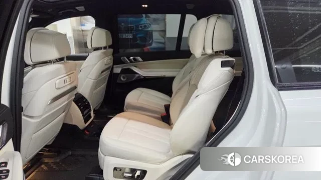 BMW X7 (G07) 2025 Белый из Кореи, фото 3