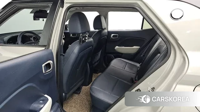 Hyundai Venue 2020 Серебристо-серый из Кореи, фото 3