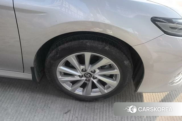 Toyota Camry 2023 Шампань из Китая, фото 3