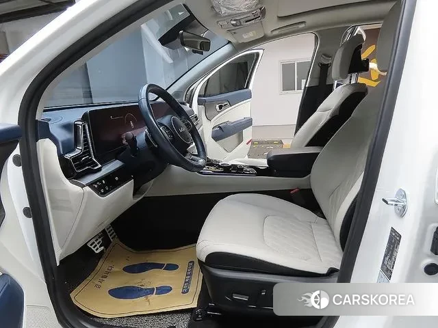 Kia Sportage 5th Generation Hybrid 2023 Белый из Кореи, фото 3