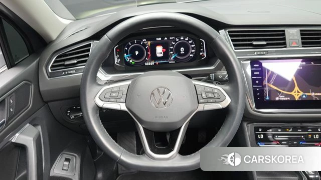 Volkswagen Tiguan Allspace 2022 Серебряный из Кореи, фото 3