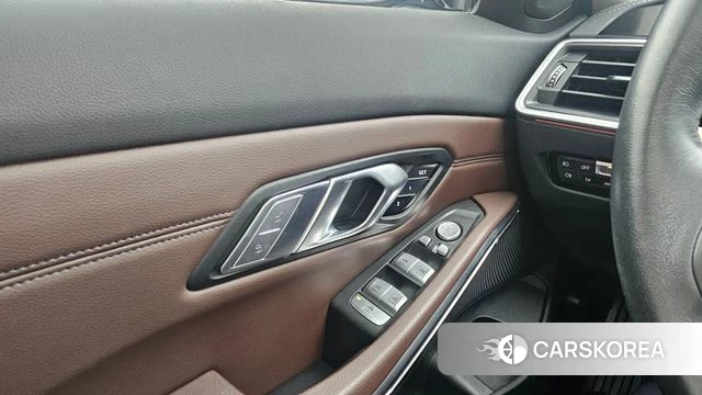 BMW 3 Series (G20) 2021 Черный из Кореи, фото 3